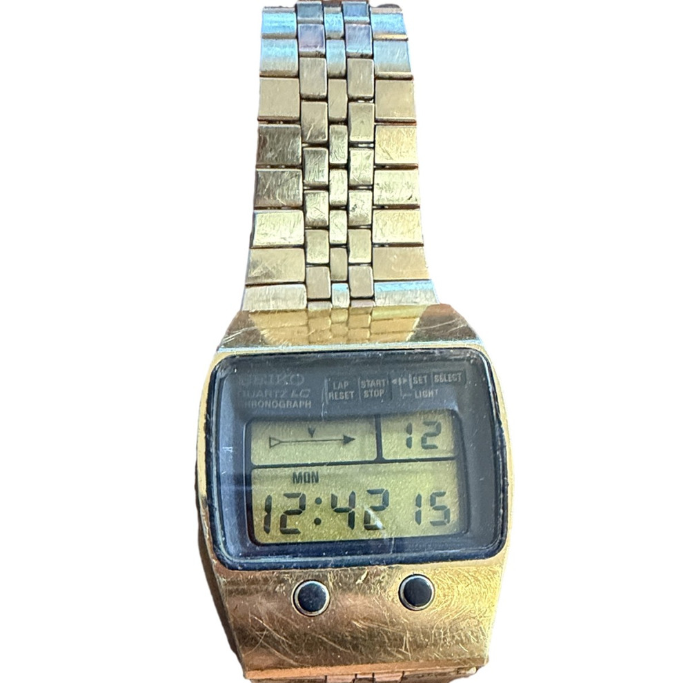 Seiko A904-5000 Quartz LC Digital Alarm Chronograph Gold Tone Watch